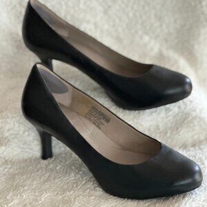 Rockport Black Leather Pumps 3" heel, Size 9, Excellent Used Condition